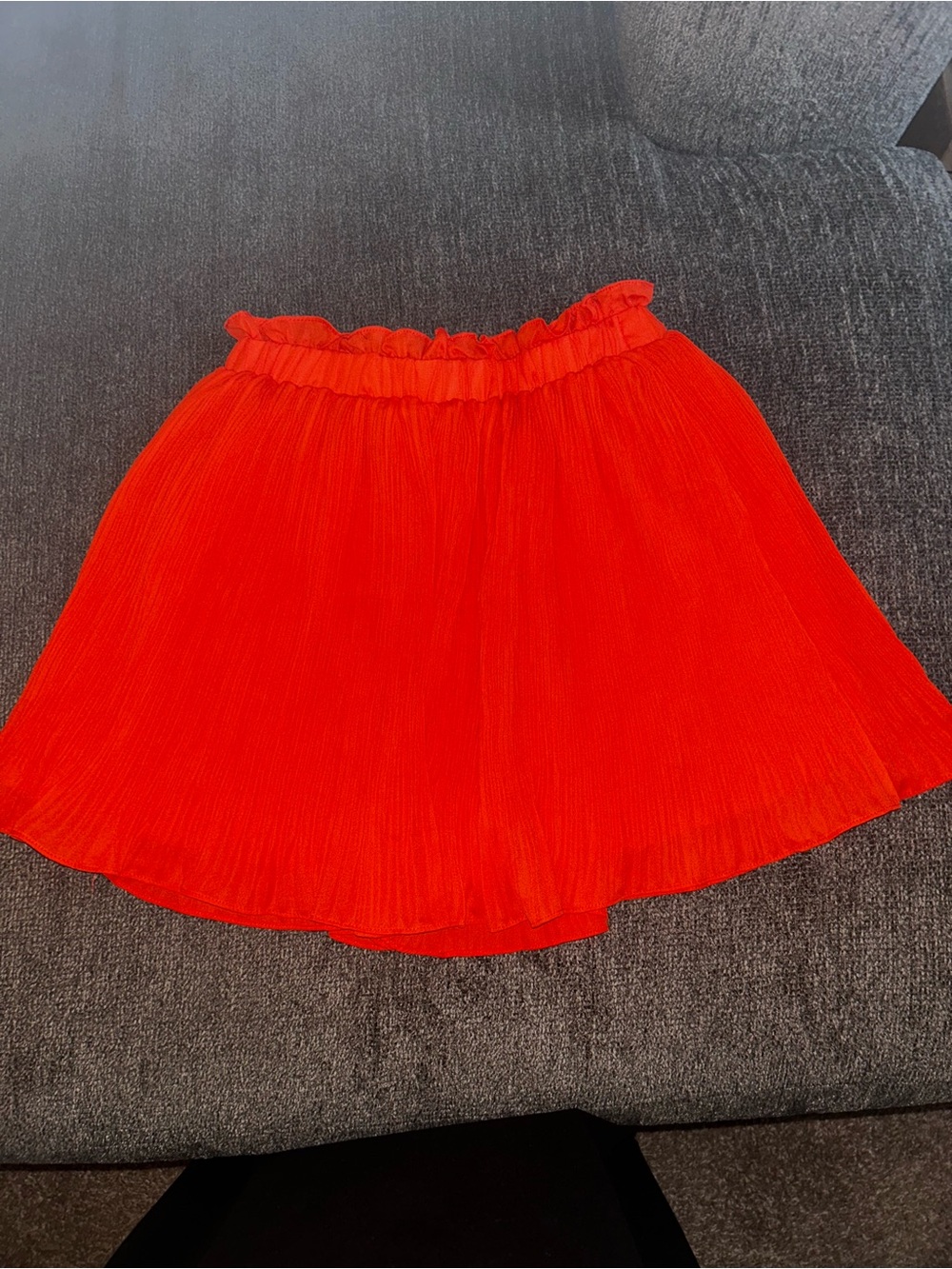 Impeccable Pig Red Pleated Mini Skirt